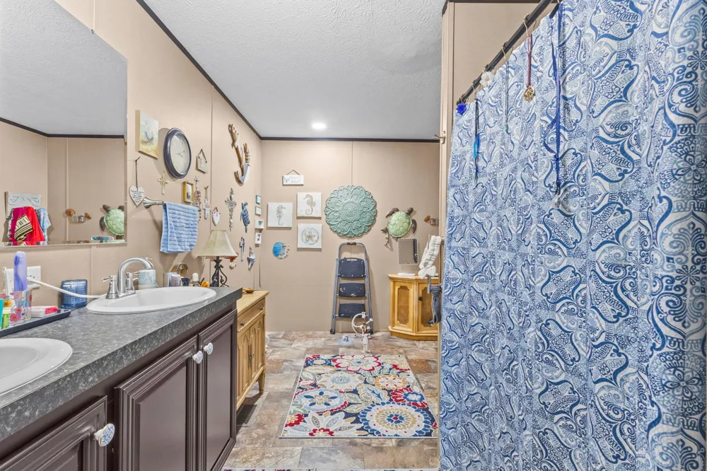 2672 Pleasure Bend Drive Hemphill, TX 75948