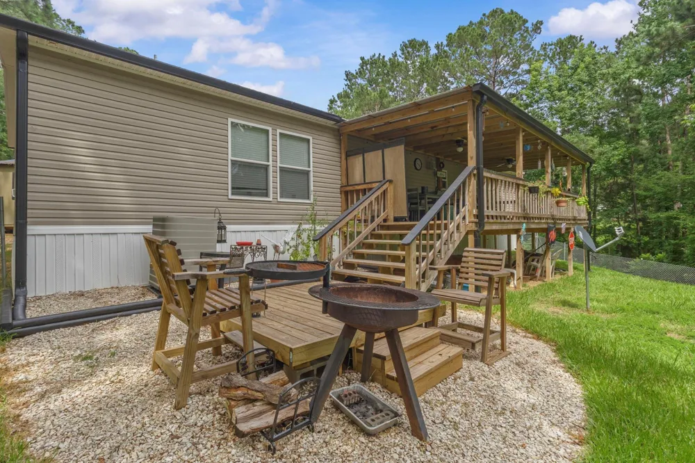 2672 Pleasure Bend Drive Hemphill, TX 75948