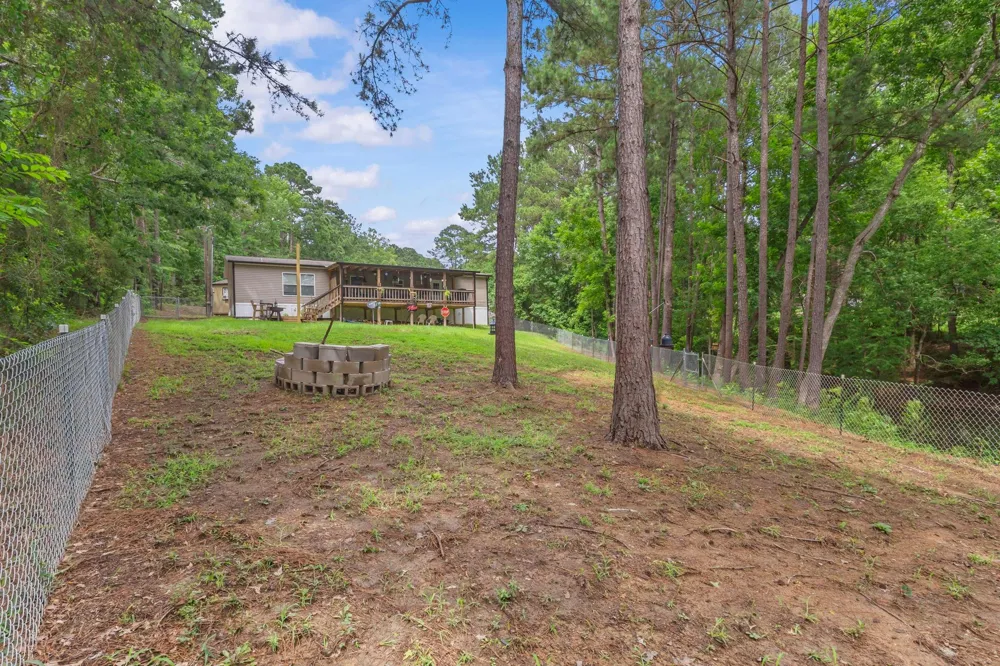 2672 Pleasure Bend Drive Hemphill, TX 75948
