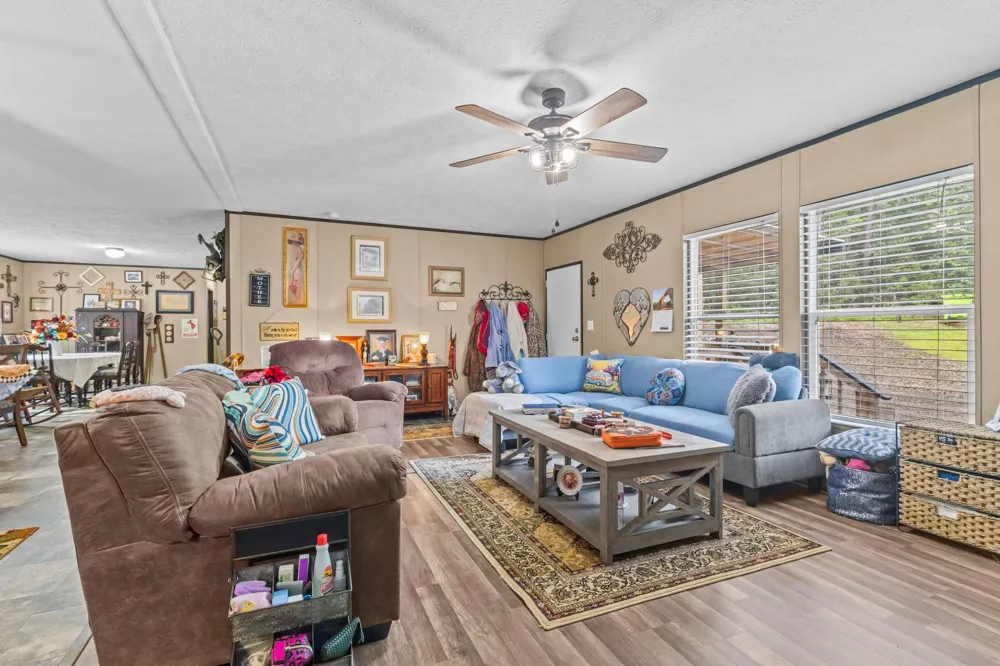 2672 Pleasure Bend Drive Hemphill, TX 75948
