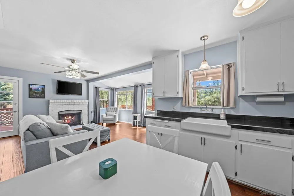 52910 Cedar Dr Idyllwild, CA 92549