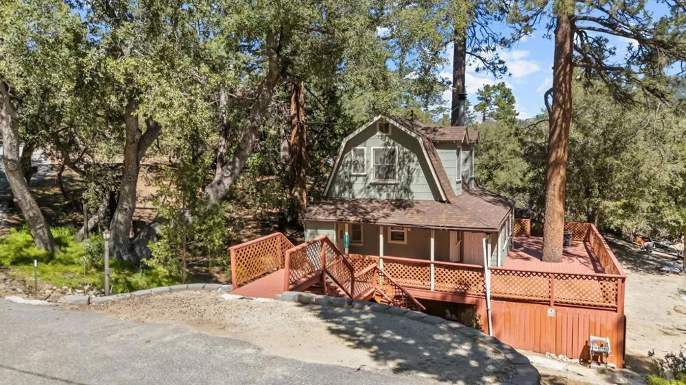 52910 Cedar Dr Idyllwild, CA 92549