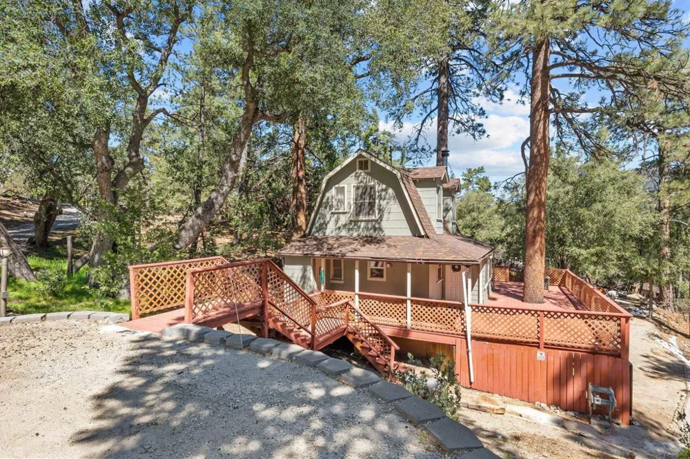 52910 Cedar Dr Idyllwild, CA 92549