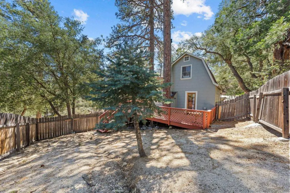 52910 Cedar Dr Idyllwild, CA 92549