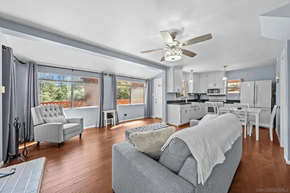 52910 Cedar Dr Idyllwild, CA 92549