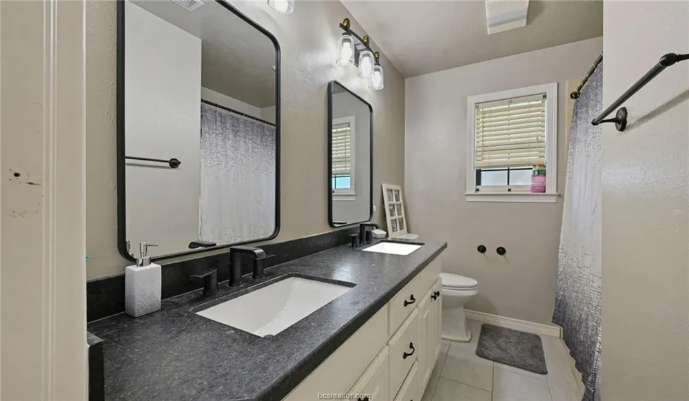 1108 Honeysuckle LN Caldwell, TX 77836
