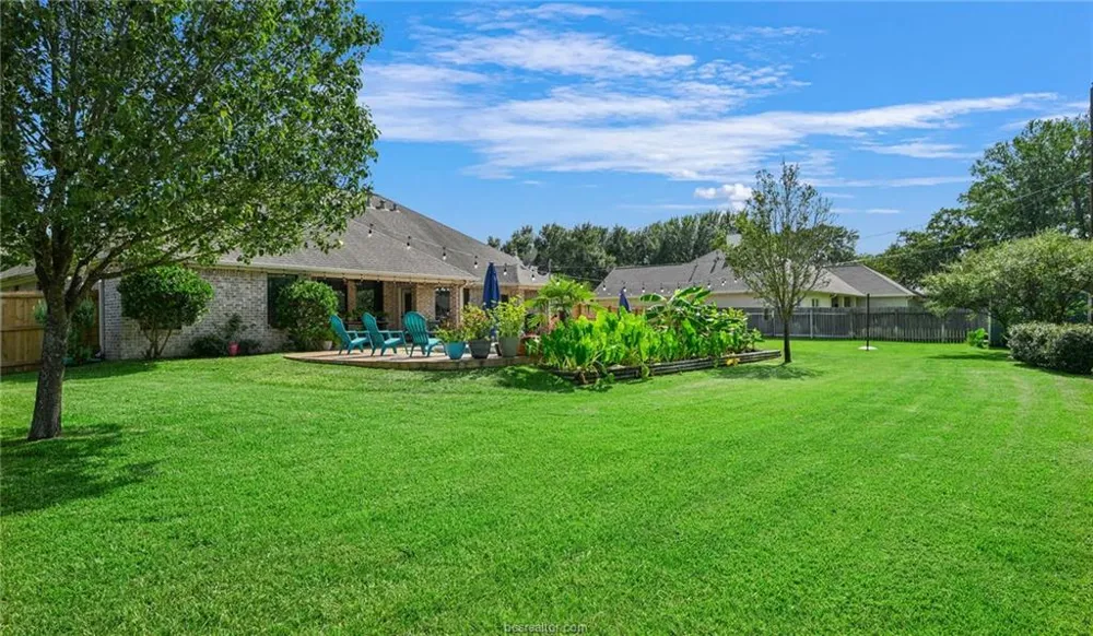 1108 Honeysuckle LN Caldwell, TX 77836