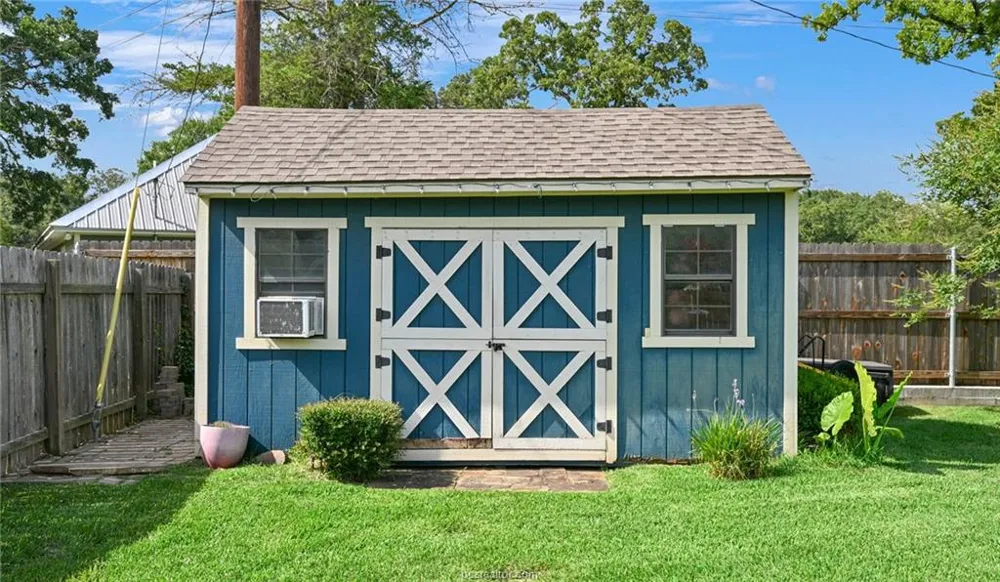 1108 Honeysuckle LN Caldwell, TX 77836