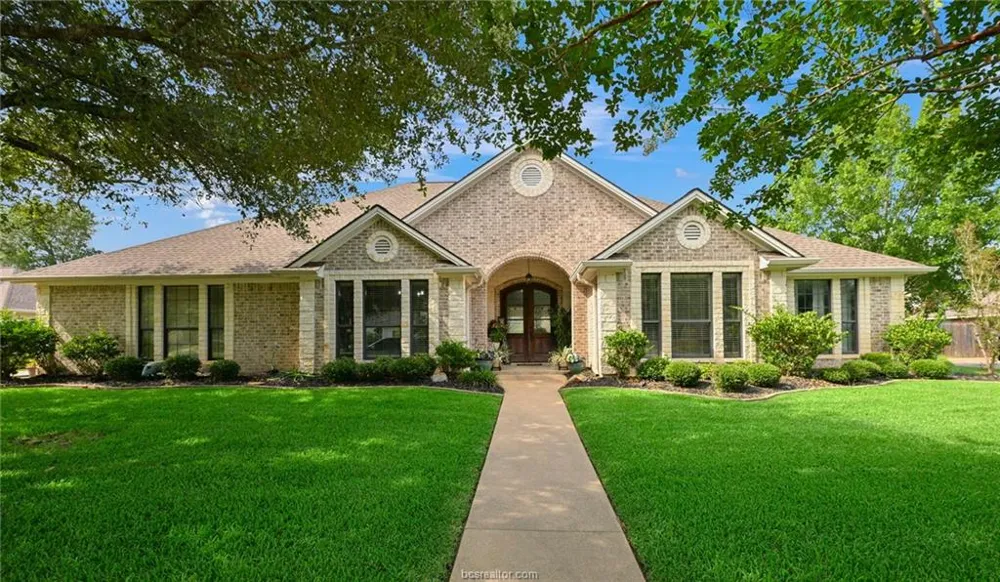1108 Honeysuckle LN Caldwell, TX 77836