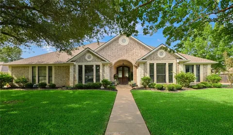 1108 Honeysuckle LN