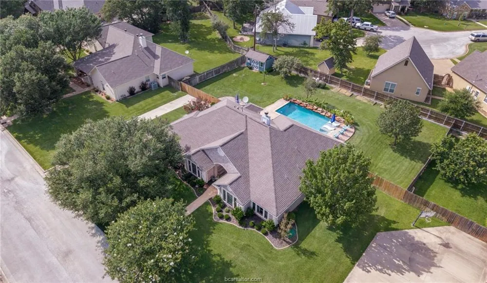 1108 Honeysuckle LN Caldwell, TX 77836