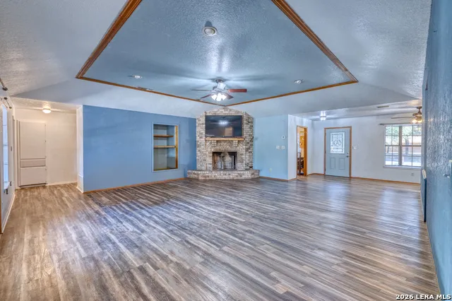 620 CENIZO BLVD Uvalde, TX 78801