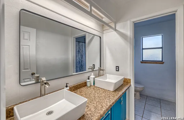 620 CENIZO BLVD Uvalde, TX 78801