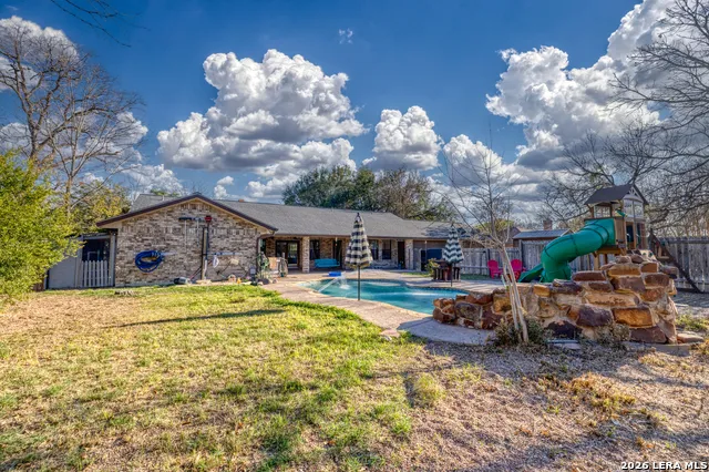 620 CENIZO BLVD Uvalde, TX 78801