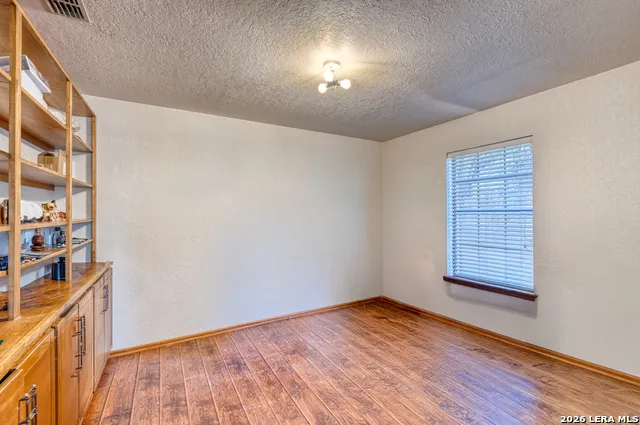 620 CENIZO BLVD Uvalde, TX 78801