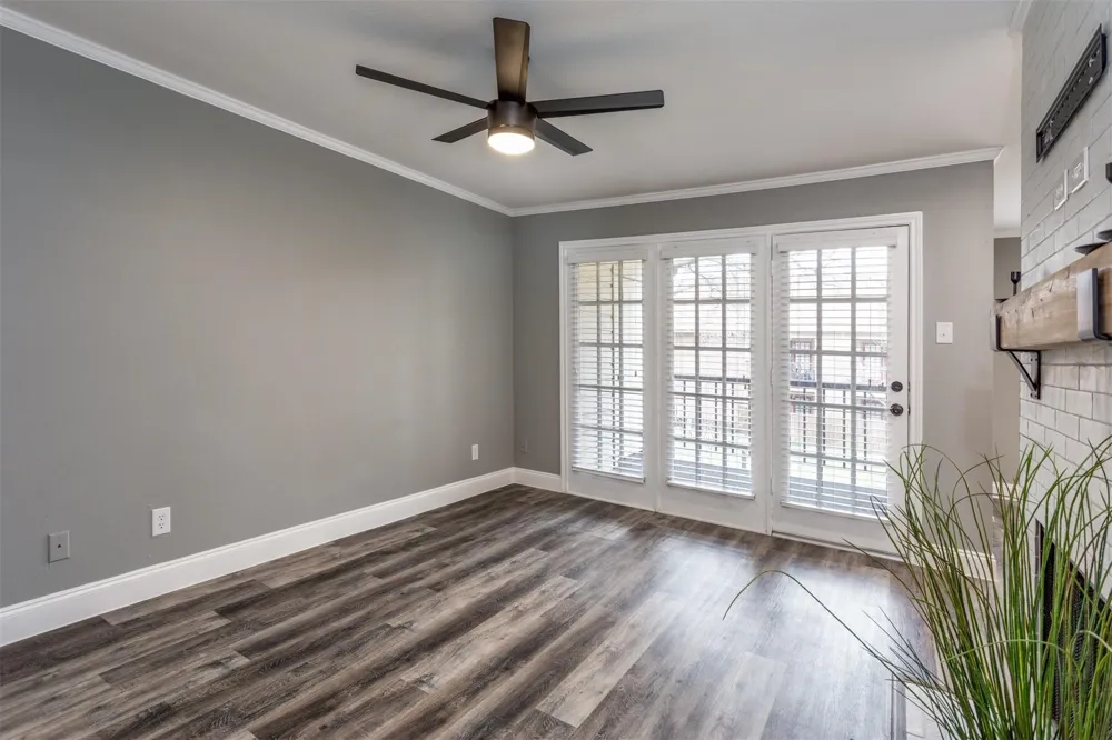 16301 Ledgemont Lane #283 Addison, TX 75001