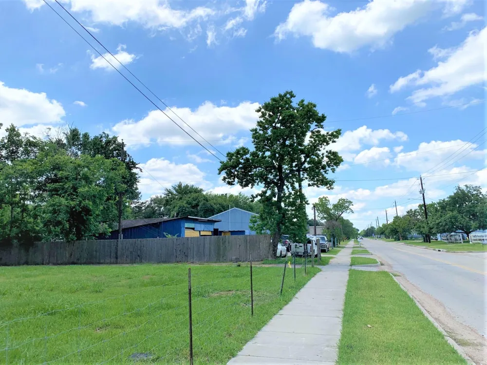 14807 Wagon Trail Road Pearland, TX 77584