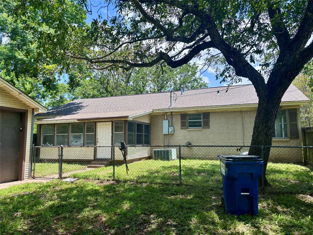 620 W Houston Street Lovelady, TX 75851