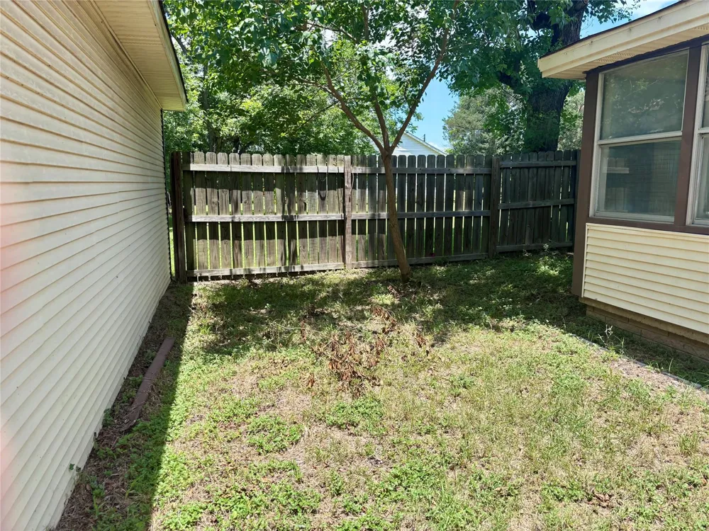 620 W Houston Street Lovelady, TX 75851