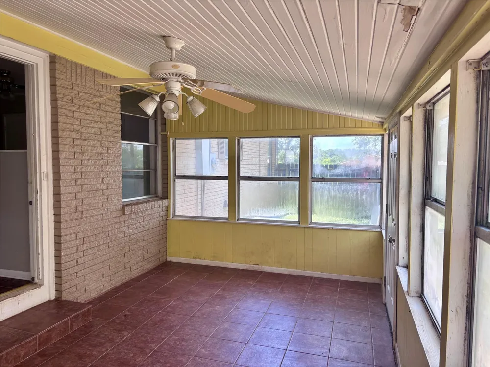 620 W Houston Street Lovelady, TX 75851