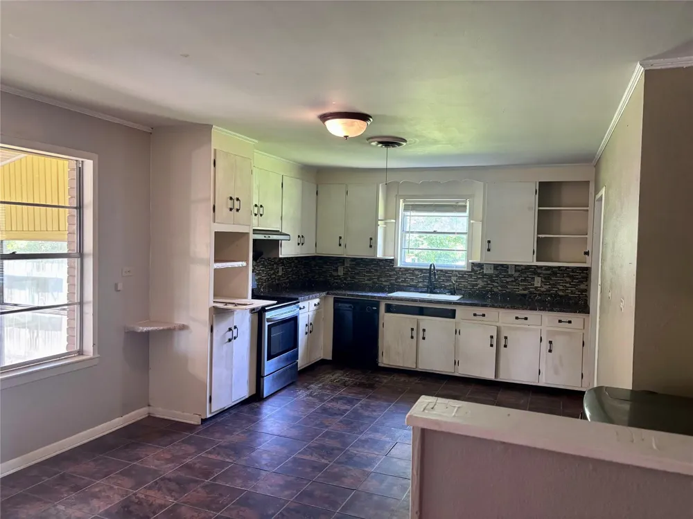 620 W Houston Street Lovelady, TX 75851
