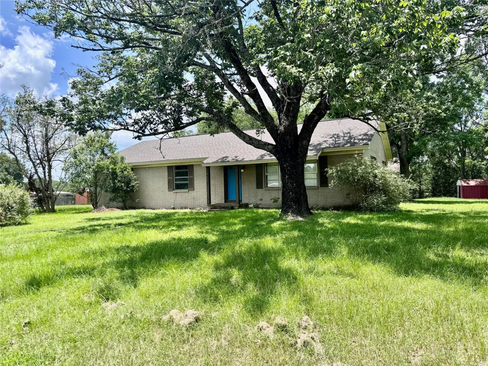 620 W Houston Street Lovelady, TX 75851