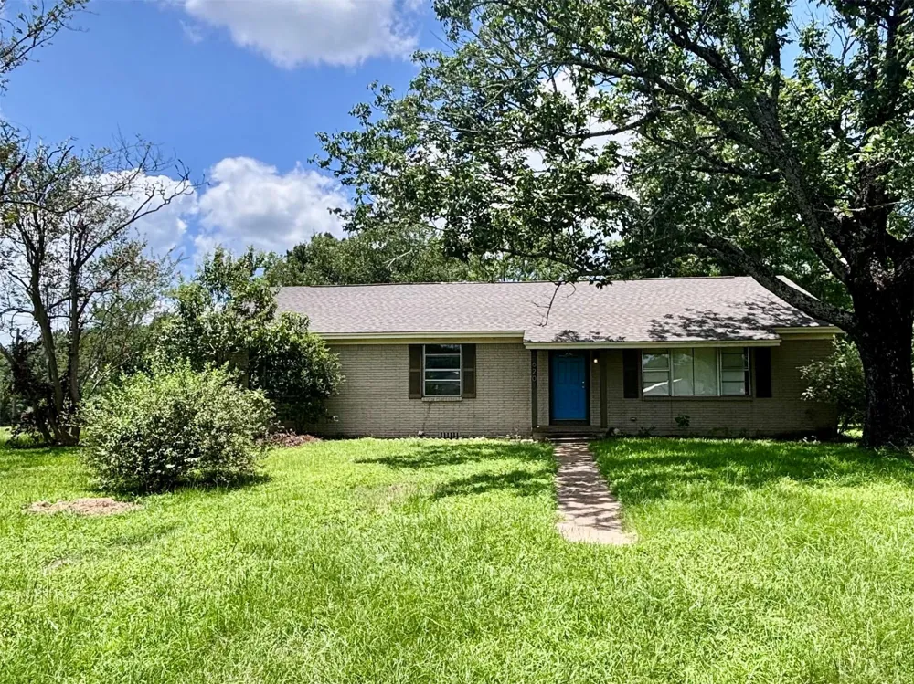 620 W Houston Street Lovelady, TX 75851