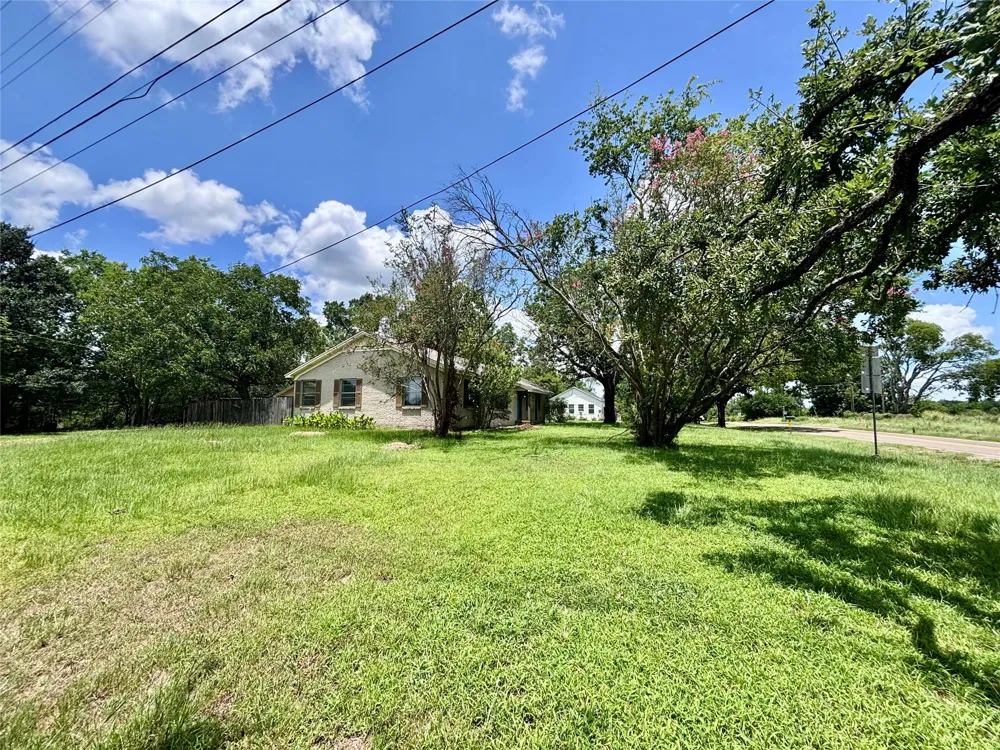 620 W Houston Street Lovelady, TX 75851