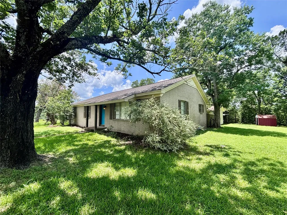 620 W Houston Street Lovelady, TX 75851