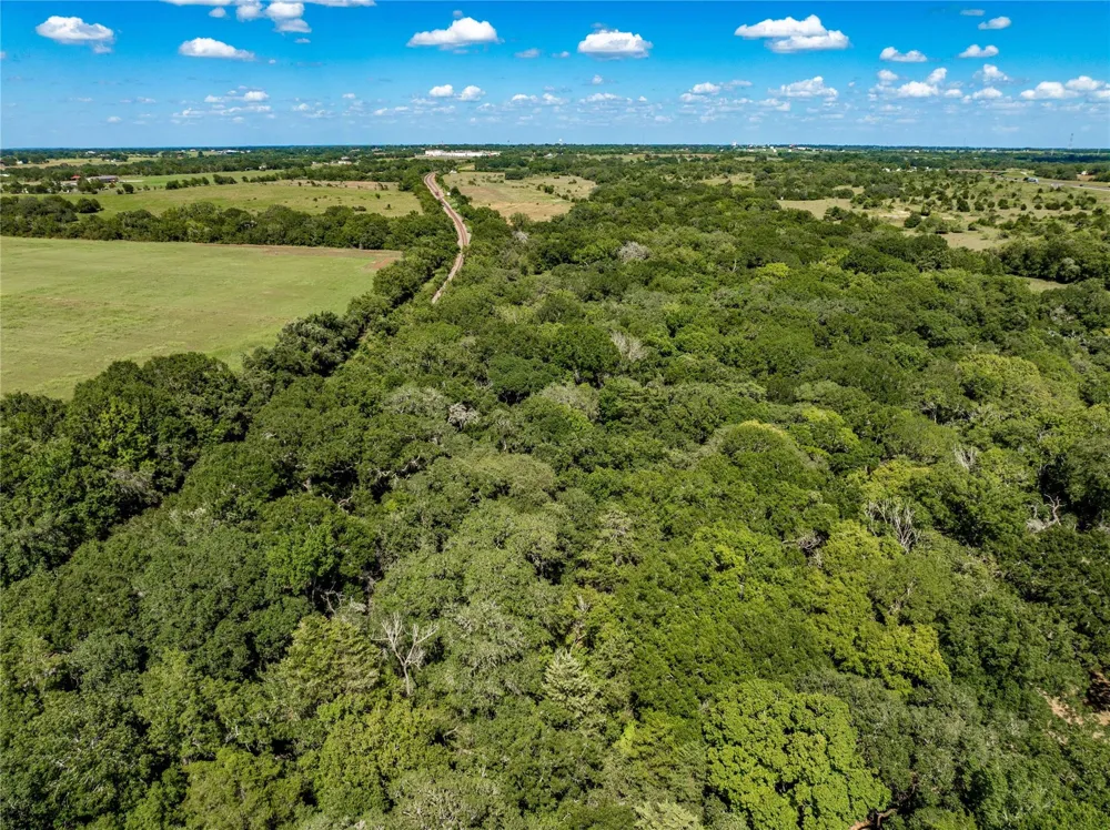 Cr 253 Weimar, TX 78962