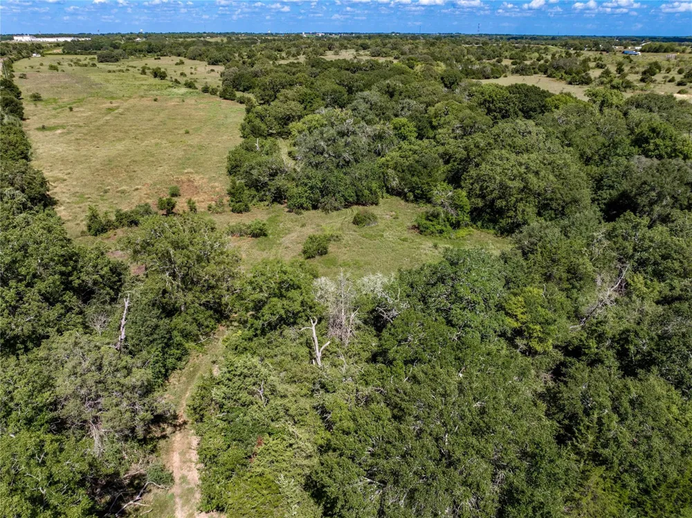 Cr 253 Weimar, TX 78962