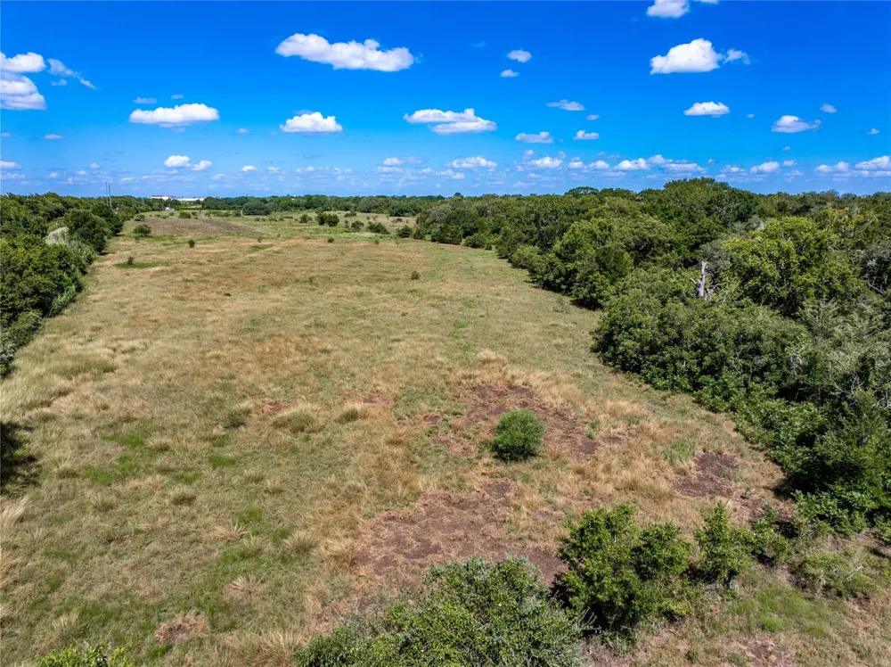 Cr 253 Weimar, TX 78962