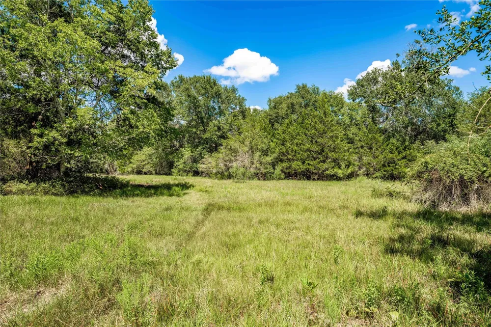 Cr 253 Weimar, TX 78962