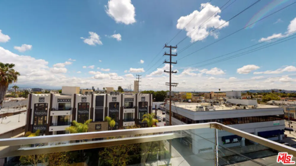1143 Glenville Drive #501 Los Angeles, CA 90035