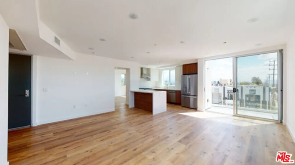 1143 Glenville Drive #501 Los Angeles, CA 90035