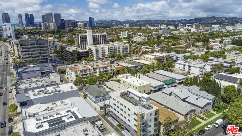 1143 Glenville Drive #501 Los Angeles, CA 90035