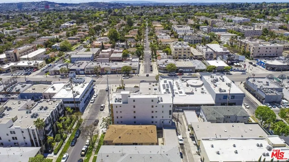 1143 Glenville Drive #501 Los Angeles, CA 90035