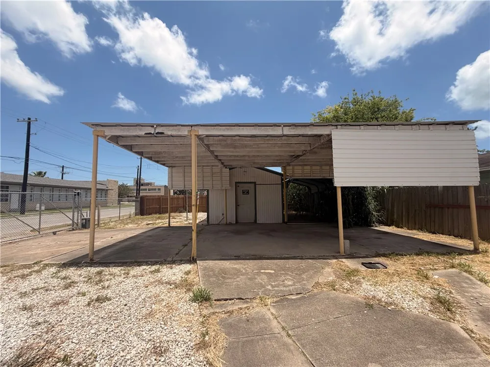 1602 14th Street Corpus Christi, TX 78404