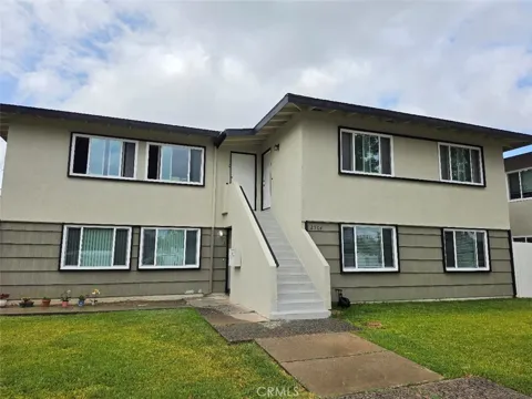 2904 Peppertree #B