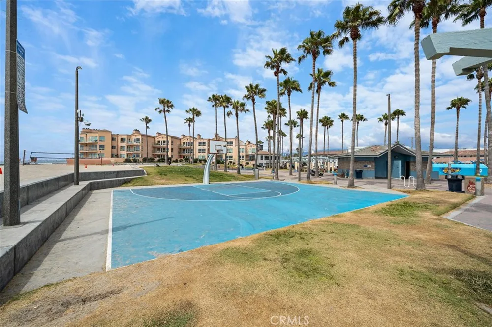 714 Seacoast Drive #211 Imperial Beach, CA 91932