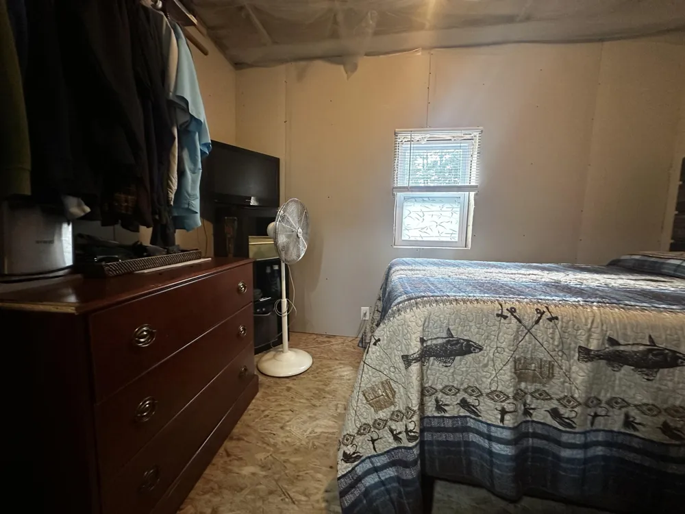 16928 6th Street Wellston, MI 49689