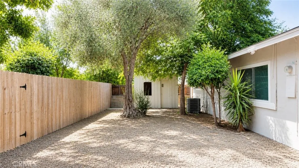 1260 Grove Avenue Upland, CA 91786