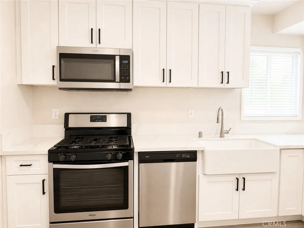 1260 Grove Avenue Upland, CA 91786