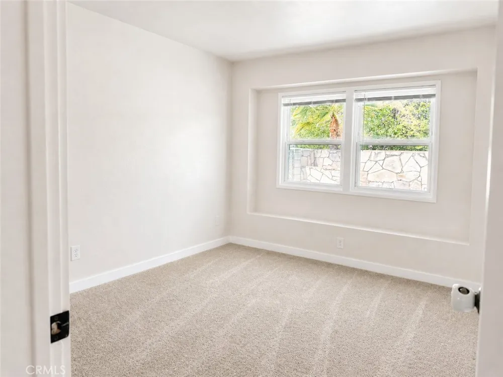 1260 Grove Avenue Upland, CA 91786