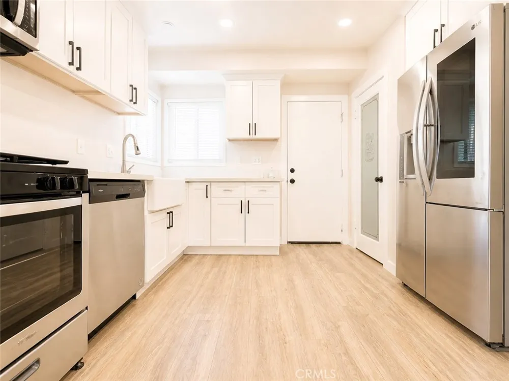 1260 Grove Avenue Upland, CA 91786