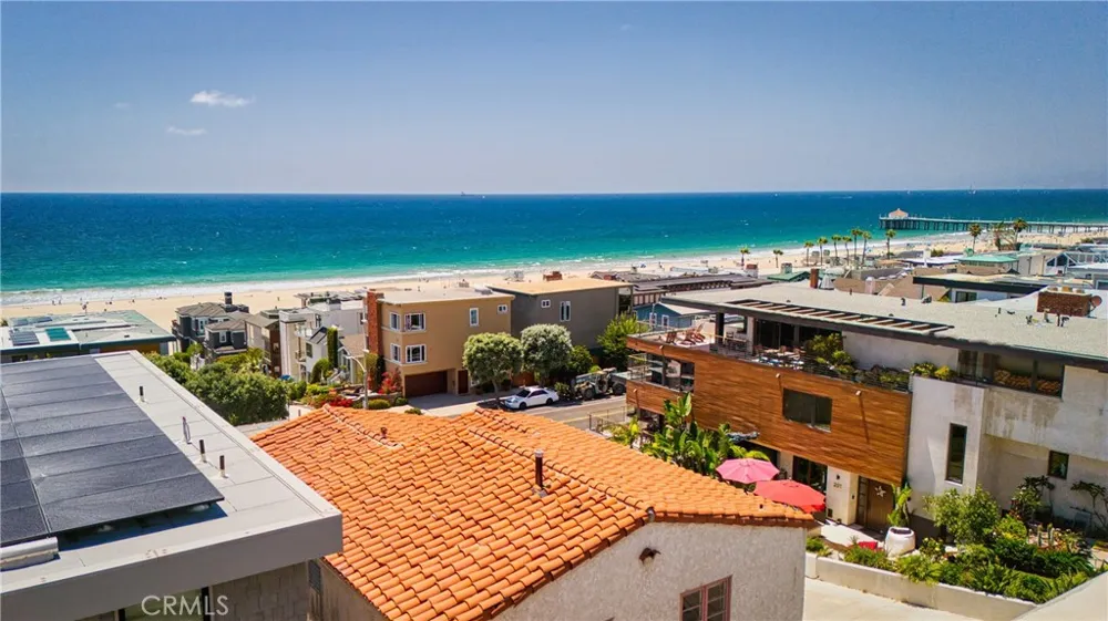 220 Manhattan Avenue Manhattan Beach, CA 90266