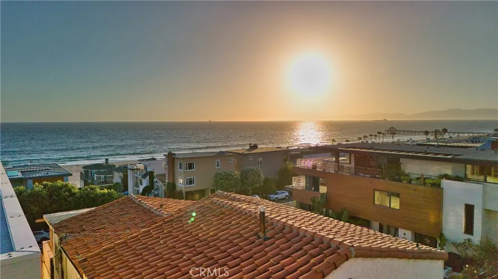 220 Manhattan Avenue Manhattan Beach, CA 90266