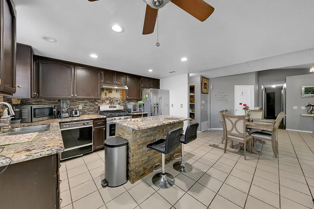 79671 Port Royal Avenue Bermuda Dunes, CA 92203