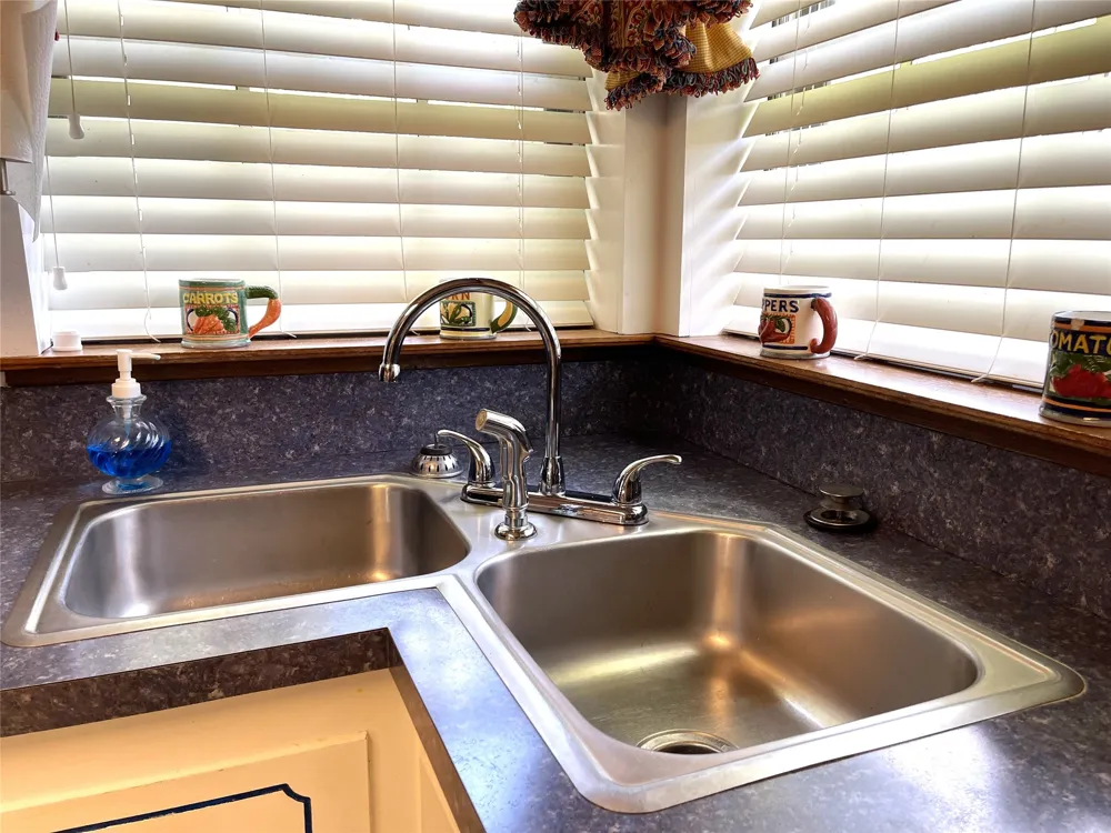 403 Hall Street Fairfield, TX 75840