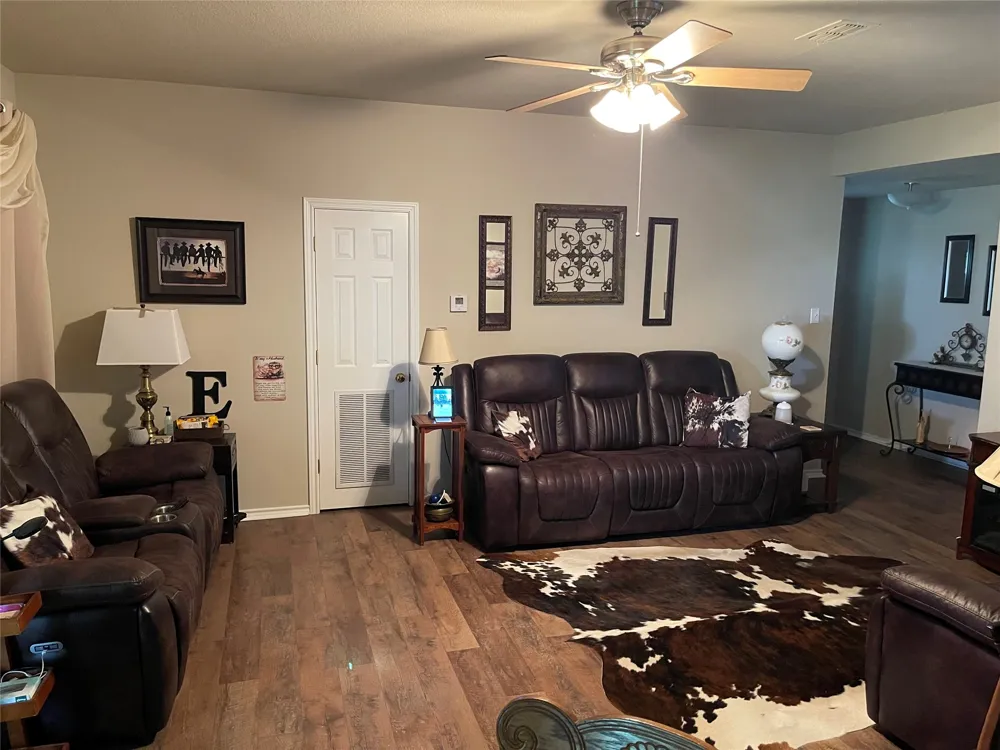 403 Hall Street Fairfield, TX 75840